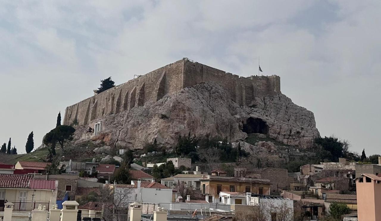 Plaka With Acropolis Rooftop View Access 아테네 외부 사진