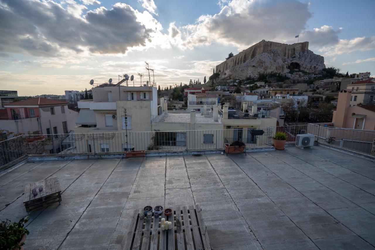 Plaka With Acropolis Rooftop View Access 아테네 외부 사진